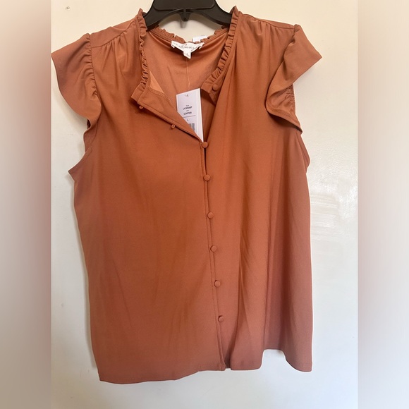 Flutter Sleeve Knit Top - Picture 2 of 4